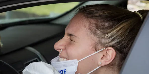 کورونا ٹیسٹ نے کیسے دوشیزہ کے چہرے کے خدوخال بدل دیے، ٹک ٹاک ویڈیو وائرل