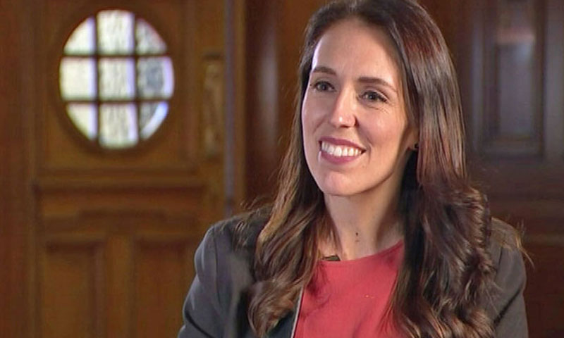 کورونا وبا: نیوزی لینڈ کی وزیراعظم اور کابینہ نے اپنی تنخواہوں میں کمی کر دی