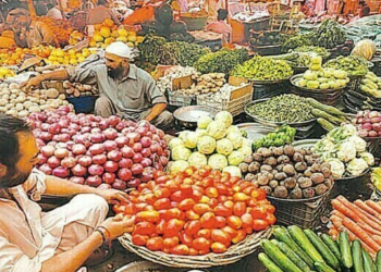 اشیائے خوردو نوش کی قیمتوں میں اضافہ ، ہفتہ وار مہنگائی بڑھ کر 32.89فیصد تک جا پہنچی، مختلف چیزوں کی تازہ ترین قیمتیں 
