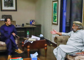 کپتان کے فیصلے کیخلاف پارٹی وکیلوں کی بغاوت، صاحبزادہ کی شٹ اپ کال ، بڑے راز کھولنے کی دھمکی، آئی ایم ایف کے دفتر باہر احتجاج کرنے والے کون تھے ، اصل حقیقت اب سامنے آئی