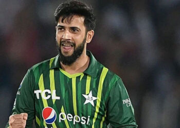 عماد وسیم نے ریٹائرمنٹ واپس لینےکا اعلان کردیا