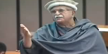 قومی اسمبلی کے اجلاس میں محمود خان اچکزئی کے خطاب دوران ایسا کیا ہوا کہ پی ٹی وی نے لائیو نشریات دکھانا بند کر دیں ، ویڈیو سامنے آگئی
