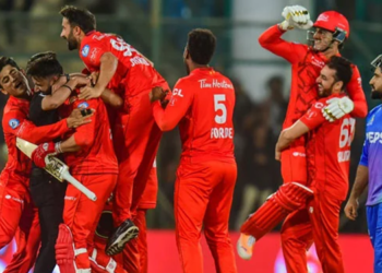 سنسنی خیز مقابلے کے بعد ملتان کو شکست، اسلام آباد یونائیٹڈ تیسری بار پی ایس ایل کی چیمپئن بن گئی، ملتان کی ہار کی وجہ کیا بنی