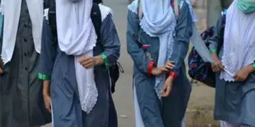 ماہانہ فیس کے سوا کوئی واجبات نہیں ، مخصوص دکان یا اسکول سے یونیفارم اور کتابیں خریدنے کیخلاف نوٹیفکیشن جاری