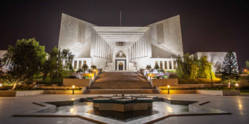 چیف جسٹس پاکستان کے عہدےکی مدت کا تعین کرنےکی تجویز کی خبریں ، وزیر اطلاعات کا بیان سامنے آگیا