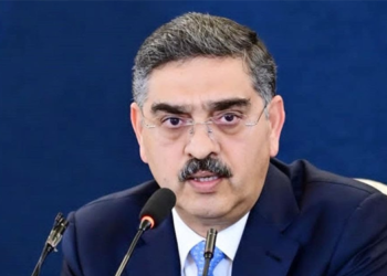 عمران خان واحد سیاستدان ہیں جنہوں نے 2 آرمی چیفس کے ساتھ جھگڑا مول لیا : کاکڑ