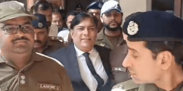 ہائیکورٹ کے جج سے بدتمیزی کرنے والے وکیل کو 6 ماہ قید کی سزا