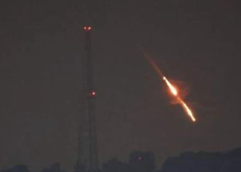 ایران کا اسرائیل پر حملہ: 200 سے زائد ڈرون اور میزائل داغ دیے، فوجی اڈے کو نقصان، تفصیلات سامنے آگئیں 