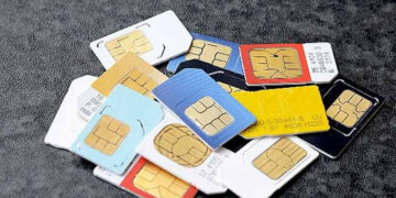 وزیر داخلہ کا زائد المیعاد شناختی کارڈز پر جاری موبائل سمز بند کرنے کا حکم