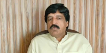 بھائی وزیراعظم، بیٹی وزیراعلیٰ ، اب نواز شریف کو زیادتی کا ذکر نہیں کرنا چاہیے، گورنر پنجاب