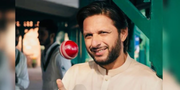 اگر صائم ایوب انگلینڈ سیریز میں پرفارم نہیں کرتے تو فخر کو اوپر موقع دینا چاہیے، شاہد آفریدی کا مشورہ