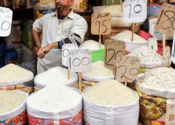 آئندہ ماہ سے آٹا، دال، چاول، چینی اور مصالحوں پر 18 فیصد سیلز ٹیکس عائد ہوگا، بچوں کے دودھ پر بھی 18فیصد سیلز ٹیکس کی تجویز