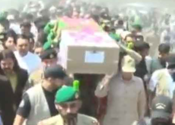 لکی مروت میں شہید جوانوں کی نماز جنازہ ادا، وزیر اعظم سمیت عسکری حکام کی شرکت
