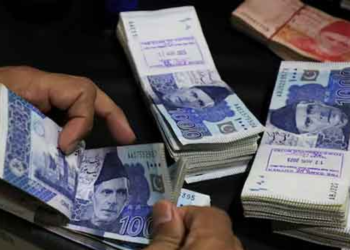 اگلے بجٹ میں سرکاری ملازمین کی تنخواہوں میں بڑا اضافہ متوقع