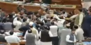 پنجاب اسمبلی میں بجٹ اجلاس بعد حکومت اور اپورزیشن اراکین گتھم گتھا، سیکیورٹی طلب