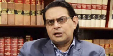 عدلیہ کو پیغام ہے، آئی ایس آئی کے ایک نوٹیفکیشن کی مار ہے:سلمان اکرم راجہ