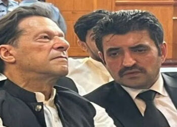 مروت کی معافی ، عمران خان نے گلے لگا لیا ، تمام گلے شکوے دور