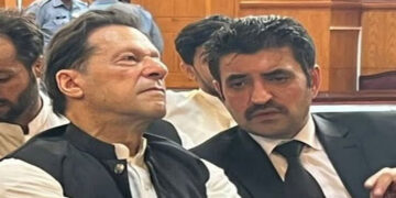 مروت کی معافی ، عمران خان نے گلے لگا لیا ، تمام گلے شکوے دور
