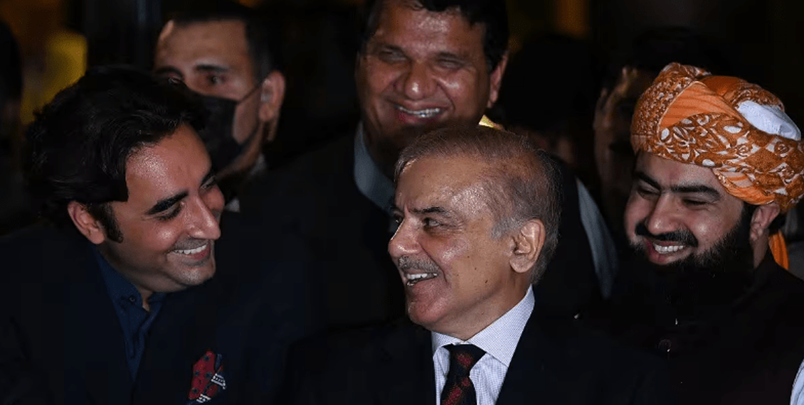 ن لیگ اور پیپلز پارٹی کی جانب سے آئینی عدالت کے قیام سے پیچھے ہٹنے پر رضامندی کی خبریں 