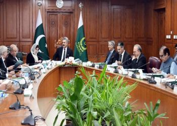 جسٹس امین آئینی بینچ کے سربراہ ہونگے، صوبوں کی نمائندگی کی مدت 2 ماہ ہوگی: جوڈیشل کمیشن اعلامیہ