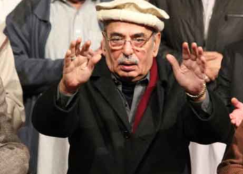 اے این پی رہنما اور سابق سینیٹر الیاس احمد بلور انتقال کر گئے