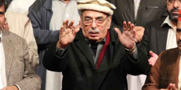 اے این پی رہنما اور سابق سینیٹر الیاس احمد بلور انتقال کر گئے