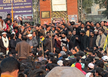آزادکشمیر میں صدارتی آرڈیننس پر مذاکرات ناکام، عوامی ایکشن کمیٹی کا لانگ مارچ شروع