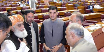 سپریم کورٹ نے الیکشن کمیشن کا فیصلہ معطل کر دیا، عادل بازئی کی قومی اسمبلی کی رکنیت بحال