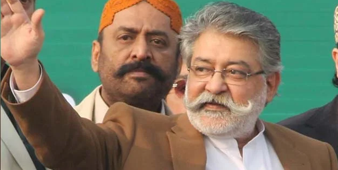 ووٹ الف کو دیتے ہیں ،حکومت میں ب آ جاتا ہے: پیر پگارا