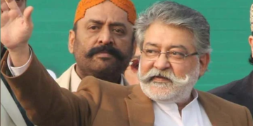 ووٹ الف کو دیتے ہیں ،حکومت میں ب آ جاتا ہے: پیر پگارا