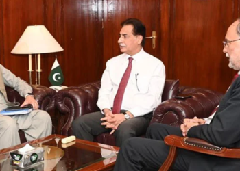 حکومت اورپی ٹی آئی رابطے بحال، مذاکرات کیلئے پارلیمنٹ کا فورم استعمال کی تجویز مان لی، اہم تفصیلات سامنے آگئیں 