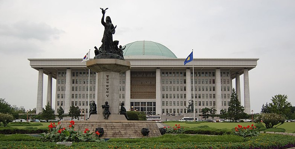 مارشل لا کا نفاذ جنوبی کورین صدر کو لے ڈوبا مواخذے کی تحریک کامیاب