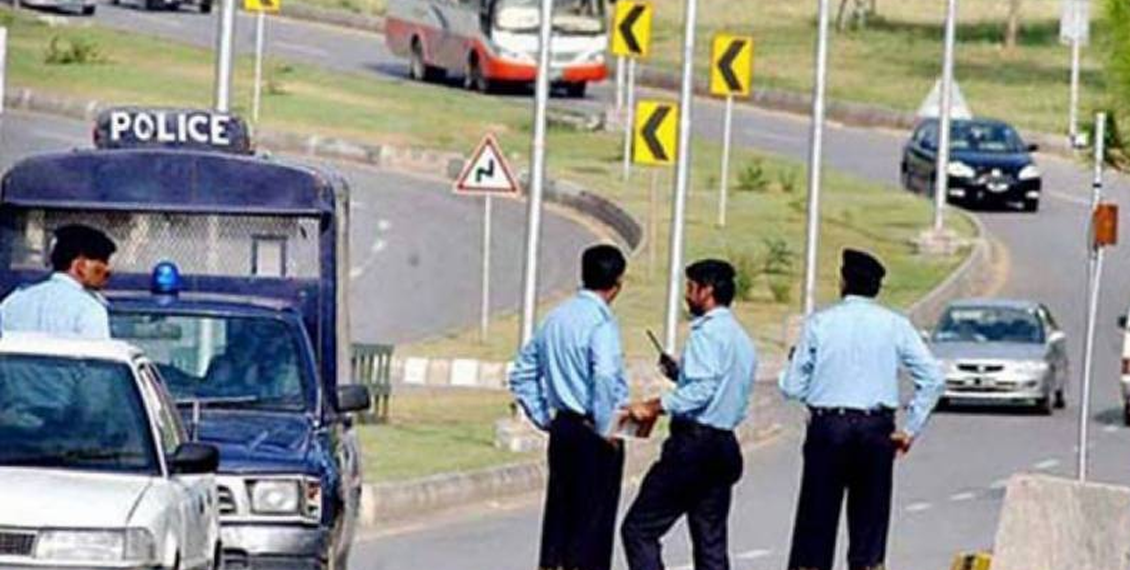 اسلام آباد: ڈاکوؤں نے بینک سے 80 لاکھ روپے نکلوانے والے شہری کو لوٹ لیا