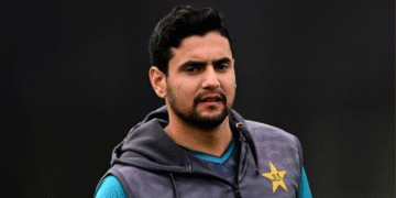 قومی بلے باز حیدر علی کو لندن میں میچ کے دوران مانچسٹر پولیس نے حراست میں لے لیا ، پی سی بی کی جانب سے معطل کر دیا گیا ، وجہ کیا بنی ؟ 