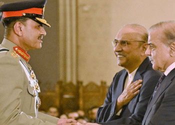 وزیر اعظم ،صدر ، ڈار ،مریم ،نقوی ، مسلح افواج کے سربراہان اور دیگر اہم شخصیات کو کیا کیا تحائف ملے، توشہ خانہ کا 6 ماہ کا ریکارڈ جاری