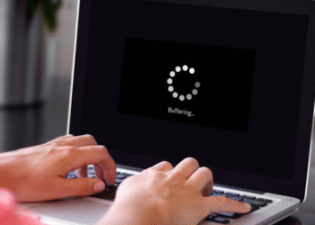 پاکستان میں فون ٹیپنگ اور فائر وال سے لاکھوں شہریوں کی جاسوسی ہو رہی ہے: ایمنسٹی