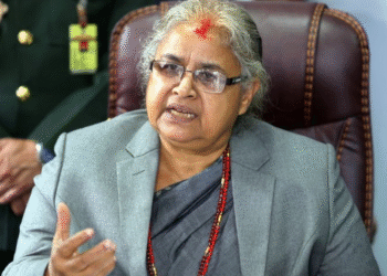 نیپال میں کے پی شرما اولی کی حکومت کا تختہ الٹ دیا گیا ، بالن شاہ بھی فہرست میں مگر عبوری حکومت کی ممکنہ سربراہ کے طور پر سامنے آ نے والی سشیلا کارکی کون ہیں ؟ 