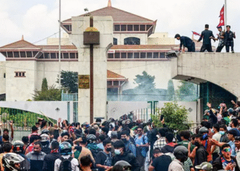 19 افراد کی ہلاکت اور 100 سے زائد افرا دکے زخمی ہونے پر سوشل میڈیا پر سے پابندی اٹھا لی ،وزیر داخلہ بھی مستعفی