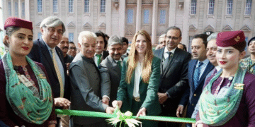 پانچ سال بعد پی آئی اے کی پہلی پرواز اسلام آباد سے برطانیہ کے لیے روانہ