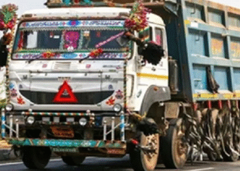 ڈمپر ڈرائیور سے ارب پتی کیسے بنا ، 40 ارب کے بڑے مالیاتی اسکینڈل کا مبینہ سرغنہ گرفتار