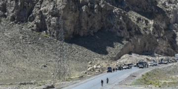 خضدار میں مسلح افراد کا تعمیراتی کیمپ پر حملہ،18 مزدور اغوا، گاڑیاں نذر آتش