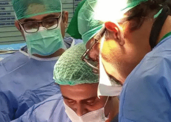 پاکستان میں پہلی بار خاتون کے عطیہ قارنیہ کی کامیاب پیوند کاری، 2 فوجی جوانوں کی بینائی لوٹ آئی