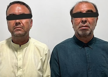 یو اے ای: خاتون کو چکما دیکر ایک لاکھ 95 ہزار درہم چوری کرنے والے چور 3 گھنٹے میں گرفتار