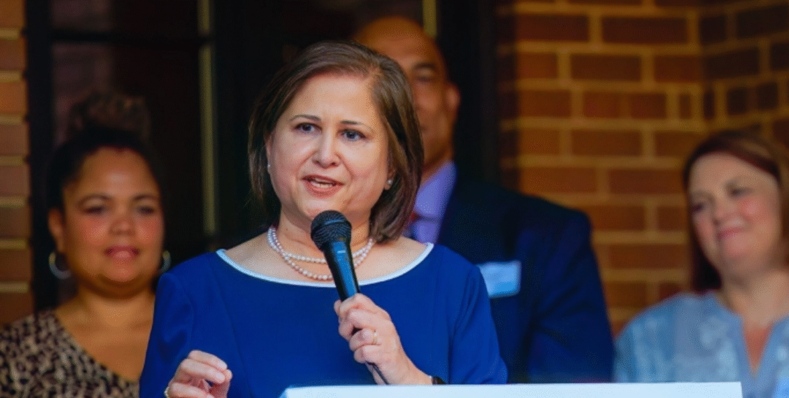 ورجینیامیں نئی تاریخ رقم، لیفٹینینٹ گورنر منتخب ہونے والی غزالہ ہاشمی کون ہیں ؟