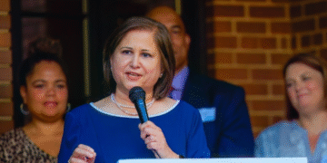 ورجینیامیں نئی تاریخ رقم، لیفٹینینٹ گورنر منتخب ہونے والی غزالہ ہاشمی کون ہیں ؟ 