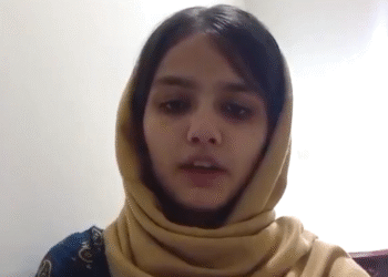 تشدد اور بال کاٹنے کی وائرل ویڈیو، متاثرہ لڑکی کا بیان سامنے آگیا، اصل معاملہ ہے کیا ؟ 