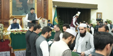 خیبرپختونخوا: نئی کابینہ چہرے پرانے