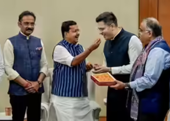 عام آدمی پارٹی کے 7 رہنما بی جے پی میں شامل ، بھارتی سیاست بھی پاکستان کے نقشِ قدم پر چل پڑی