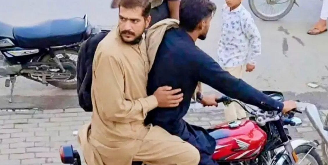 گجرات میں نوجوان کا قتل: ’سعودی عرب سے آ کر‘ جنازے میں شریک ہونےوالا بھائی ہی ملزم نکلا،مگر کیسے ؟